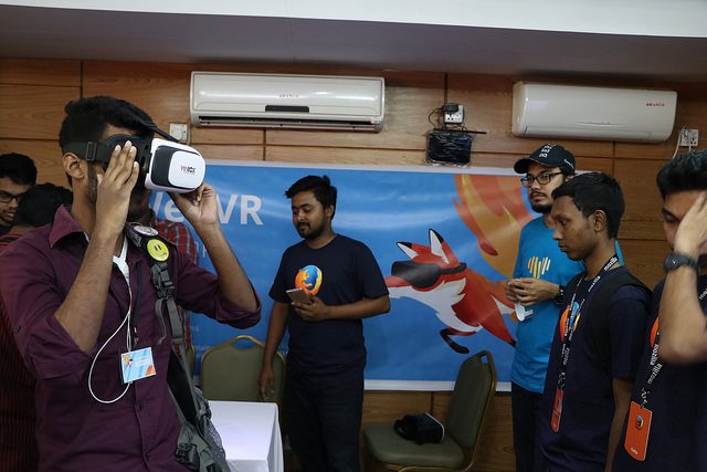 dutta_sauradeep's tweet image. Soon Mozilla Bangladesh is going to be a big name in the field of webVR development @mozillaBD @mozTechSpeakers @MozLearn 
#WebVRDhaka