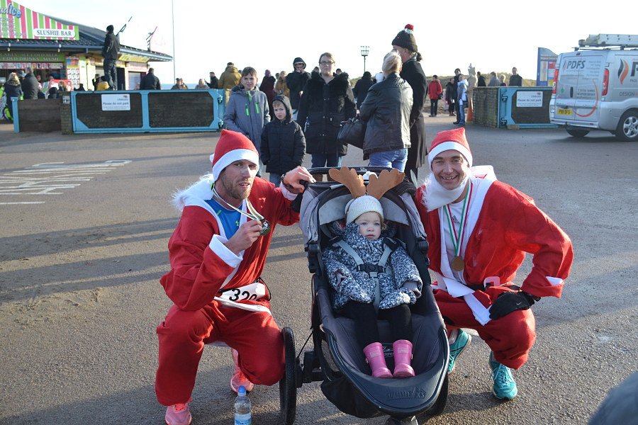 Skegness Santa Fun Run: 11th December 2016
5 km. approx. up and down Skegness Sea Front 
skegnessrotary.org.uk/21-santa-s-fun…