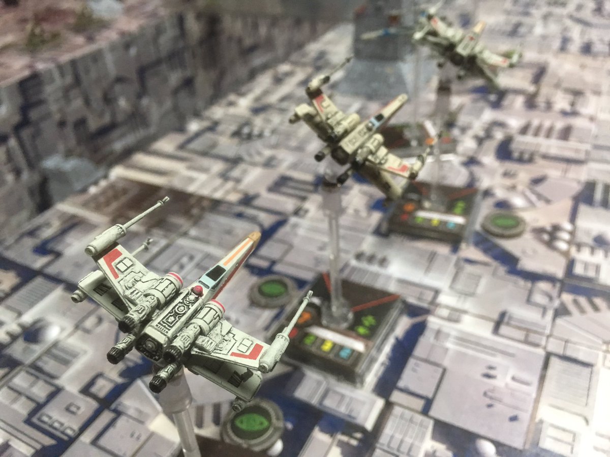 gaminginthedojo's tweet photo. #xwingminiatures Rogue squadron pilots fly along the ridge of the trench ready to make their #attackrun https://t.co/pDilG5bUBk