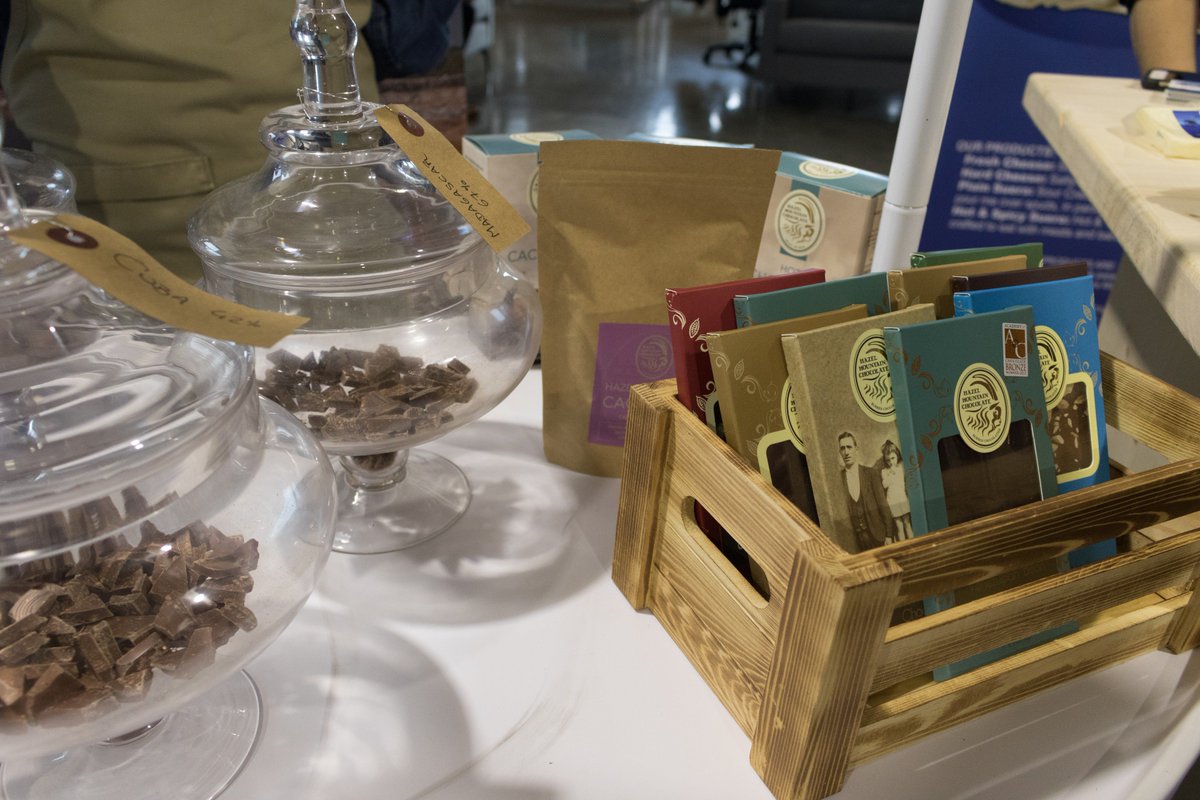 ashlee__clint's tweet photo. Thanks so much @HazelMountainCh for showcasing your amazing products at our #ICSGalway event to the Chinese Delegation at @portershed! https://t.co/jxn7jVfBcv
