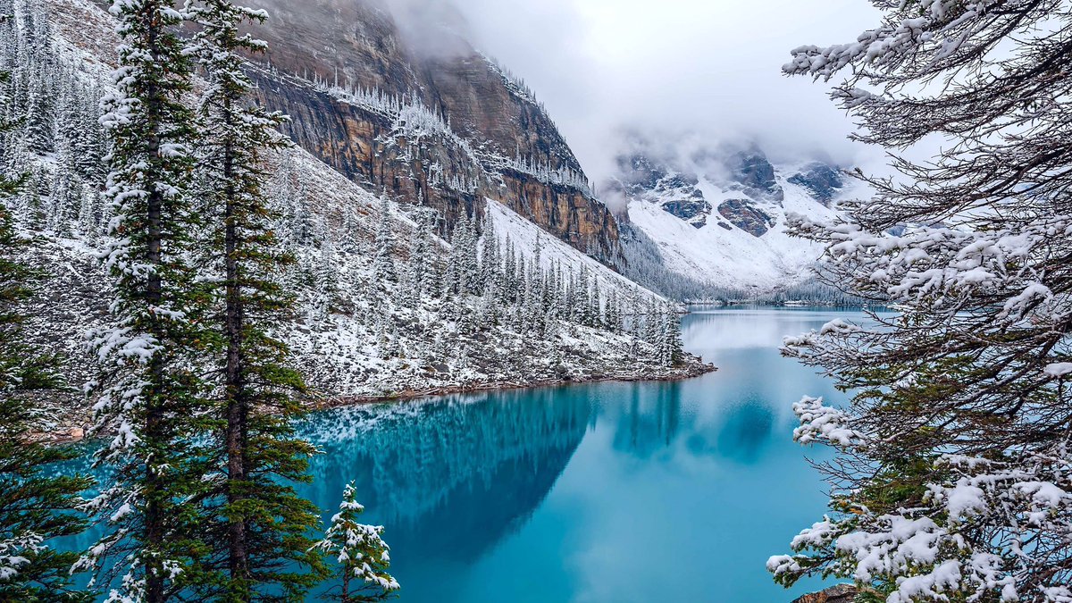 Even in winter, Lake Moraine is majestic! #SamesunBanff