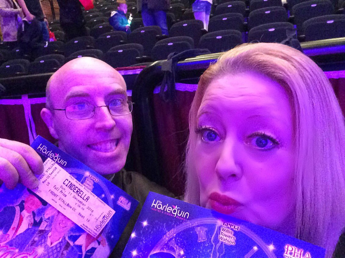 PennyJaneJudd's tweet image. Really enjoying watching you @ChesneyHawkes in Cinderella at @HarlequinTheat great singing and acting so far #intervaltime