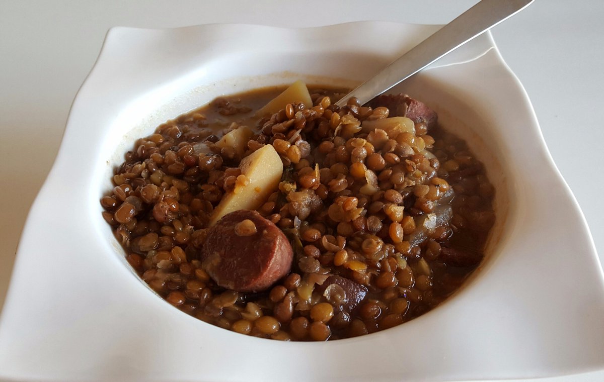 #tastosdecuina Un cap de setmana de #cuinatradicional #food #cuina
Un plat de tota la vida, llenties amb 'xoriço'