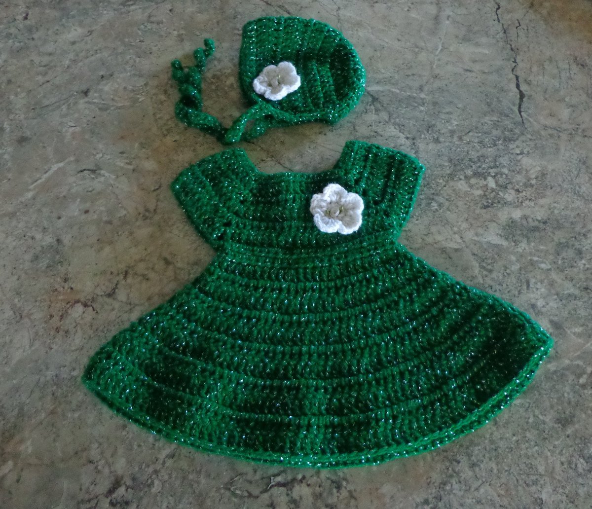 NonnaShea's tweet photo. #Baby #dress #bonnet #handmade #crochet #ebay #kissbot #here2help #SNRTG #SPbiz #udobiz #HAFshop #bizibug https://t.co/DDxtvYug9a https://t.co/IQiH3Pw5nQ