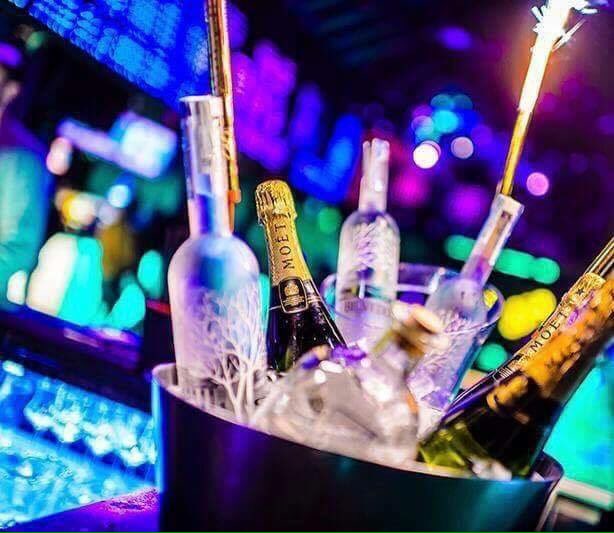 pryzmcardiff's tweet photo. 🍾COMP TIME🎉

We are giving away a massive £300 VIP PACKAGE for NYE 2016!

Including:
🎟VIP Passes
🍾 Moet
🍹Belvedere Vodka

RETWEET to win! https://t.co/8RDPrMrmC1
