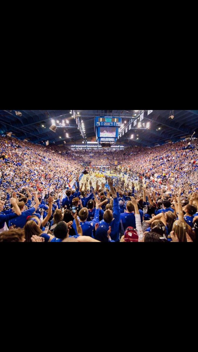College Bracketz tweet media
