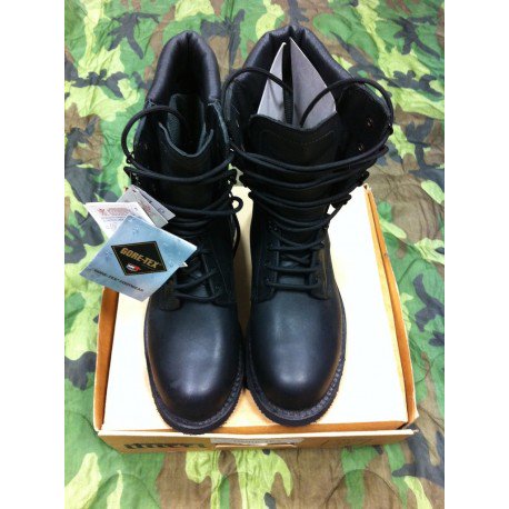 Surpluszaragoza's tweet photo. Bota de piel Goretex 
#botaPIel #Goretex #surpluszaragoza #militaria 
https://t.co/10jOrdvaG2 https://t.co/9SsJkM0Q2y