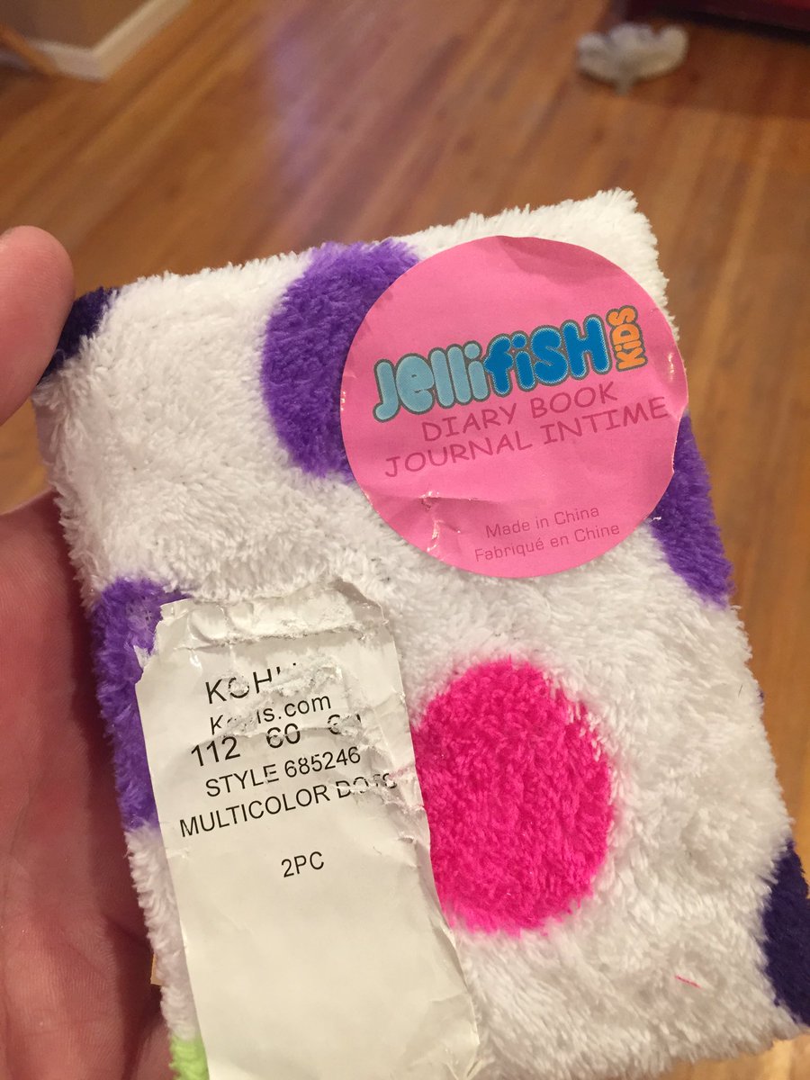 TreeTopFlyerUSA's tweet photo. @Kohls Way to go putting two stickers on a fuzzy item. FAIL. Impossible to remove. #kohls https://t.co/jer1F1n16s