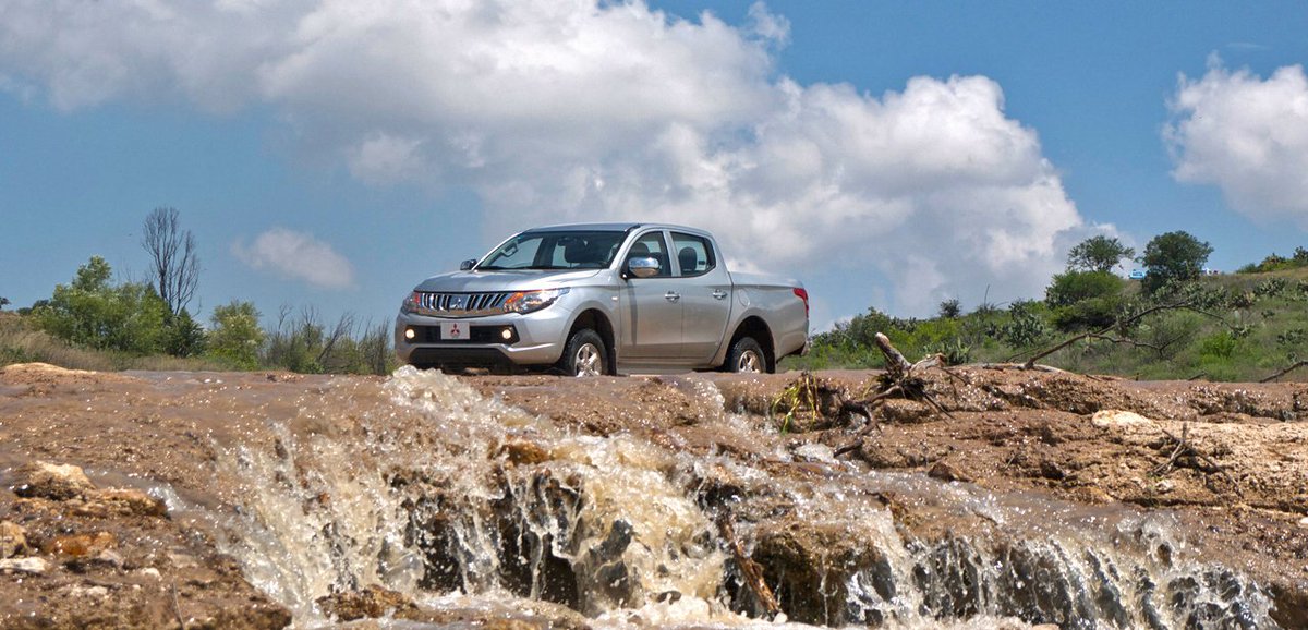soloautos's tweet photo. #CompraDeAuto Una buena opción dentro de las pick-up es la @MxMitsubishi #L200. ¡Ruda,ruda!... https://t.co/4HQQfKLc7Y https://t.co/XY2dPuu0df