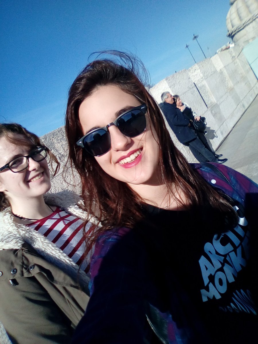 angiptosis's tweet photo. Mi gente 💕 #Lisbon2016 @CJLabalsa https://t.co/gCQ3sf8ynw