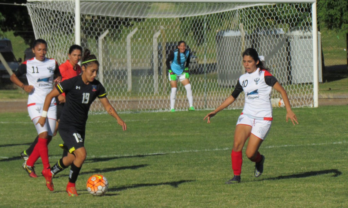 AUFfemenino's tweet photo. #LibertadoresFemenina | #CCvsUE Final del primer tiempo. @ColoColoFem 1-0 Unión Española. https://t.co/fSriOMhG9U