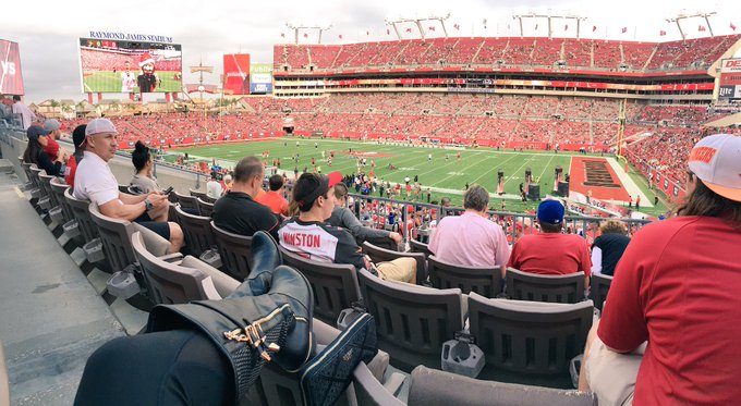 3 pic. The Tampa Bay Bucs just won, I got U/us better seats for the game @PantyhoseJon 👌 https://t.c