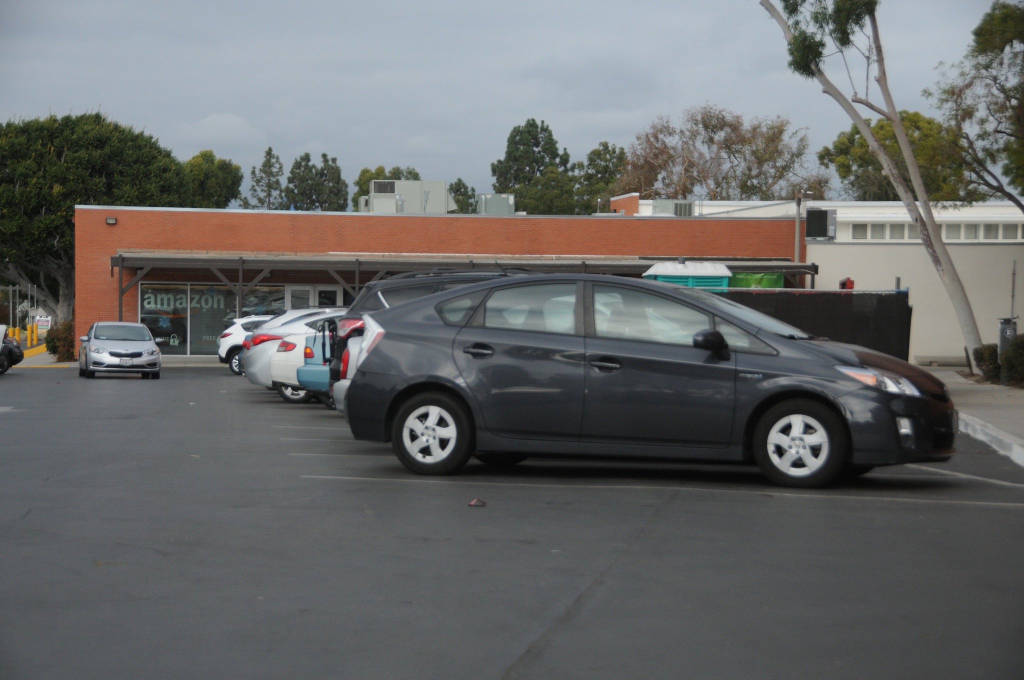 One app coming for tracking open parking spots; one for purchasing parking permits.
#News #CSULB #49erNow
https://t.co/IOA4z8YPBY https://t.co/cWQx9UMVqN