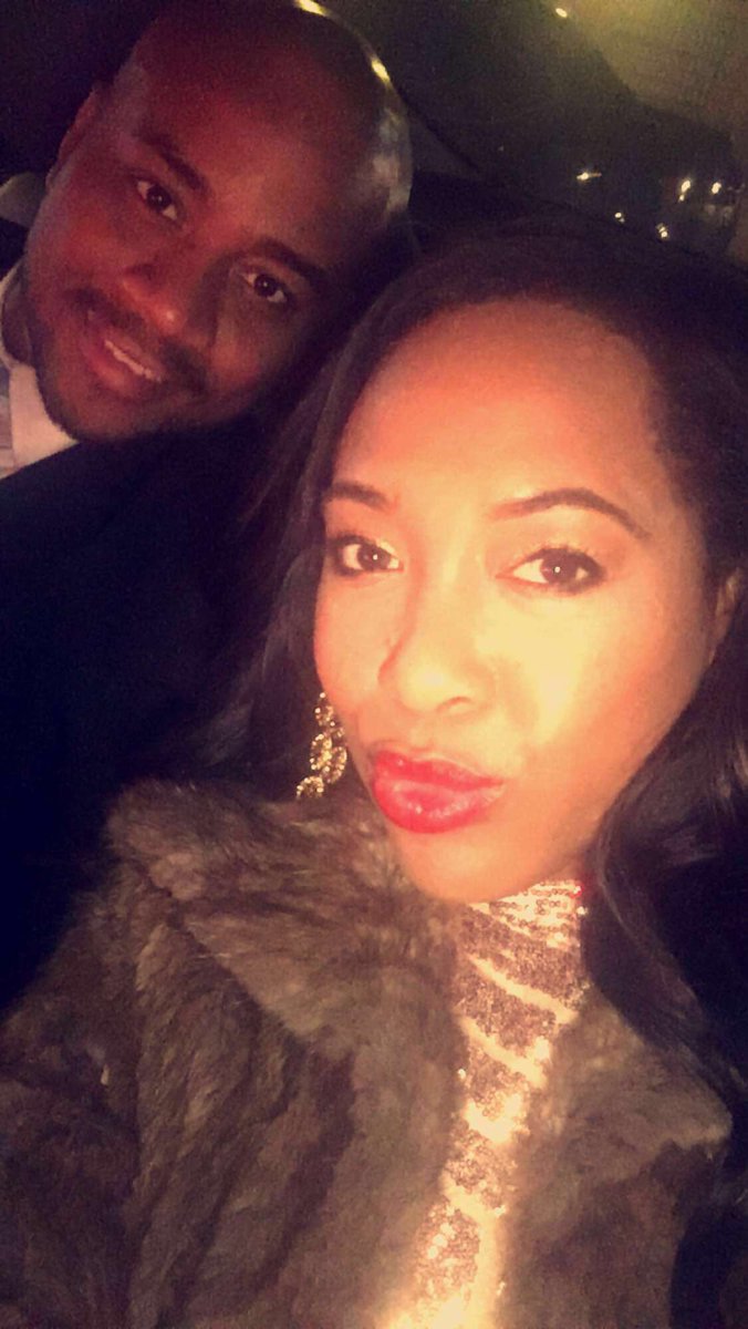 WatchAmandaTV's tweet photo. Fun times #GrayHoliday2016 https://t.co/NB6GlRzmVr