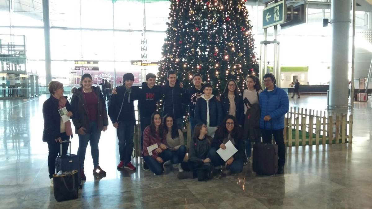 PaidosDenia's tweet image. Una nueva aventura #SmartMaths ,un grupo ha salido esta mañana  rumbo a Montesarchio desde donde nos irán contando avances.@sepiegob