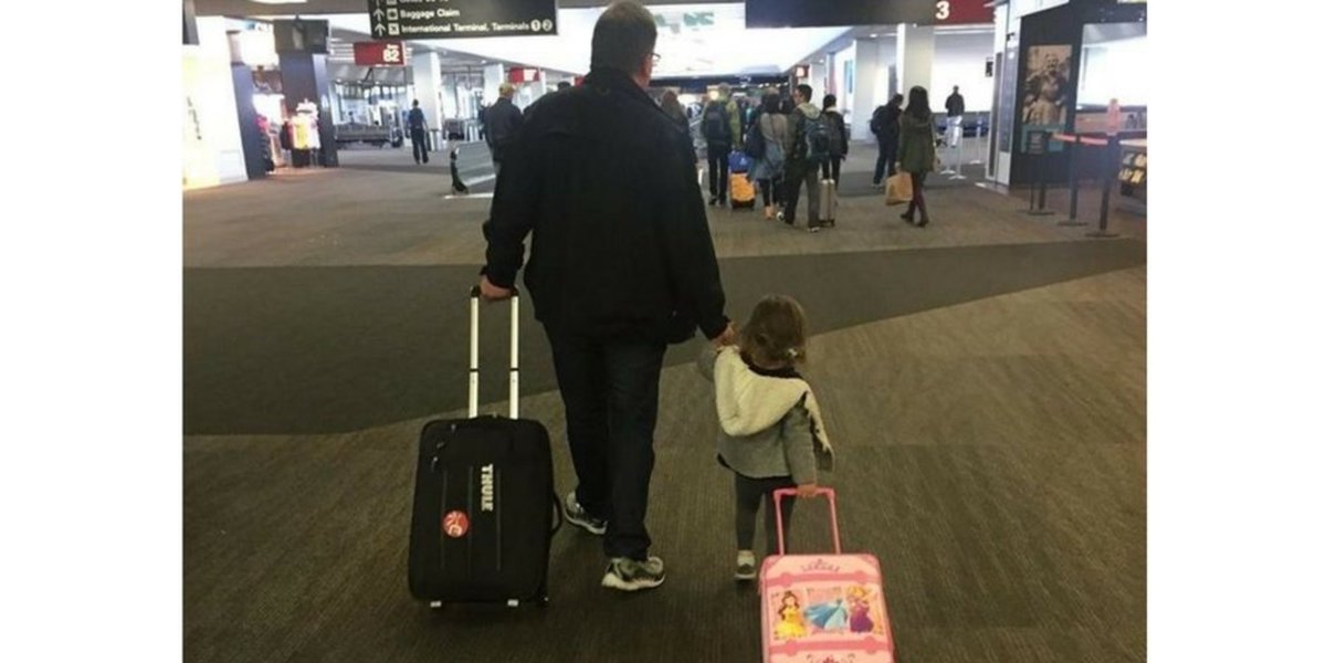 Dad with 350,000 airline miles helps families who can’t afford holiday travel huff.to/2hd2SY0