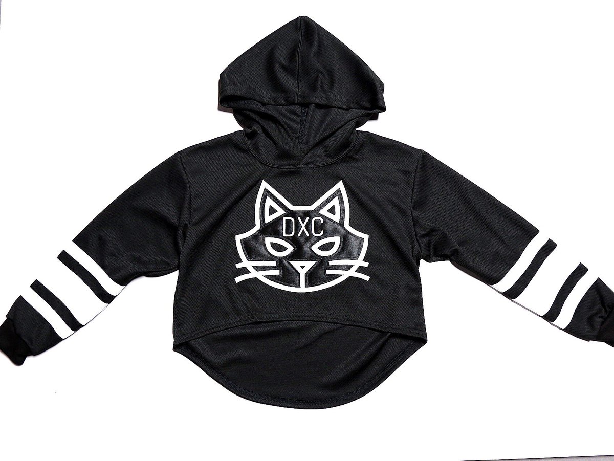 dxc590's tweet photo. Women's crop hoody 
Available 12/16 https://t.co/eMVeUiVgc4