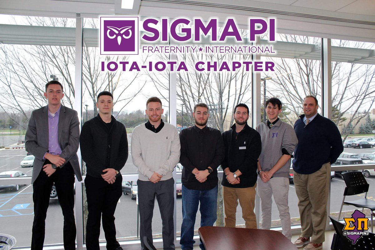 SigmaPiNJ's tweet photo. @msusigmapi and their Chapter Director Joe Specchio reviewed the expectations of leadership for chapter officers! #SigmaPi #ΣΠ #Owls https://t.co/1X1njk3MQF