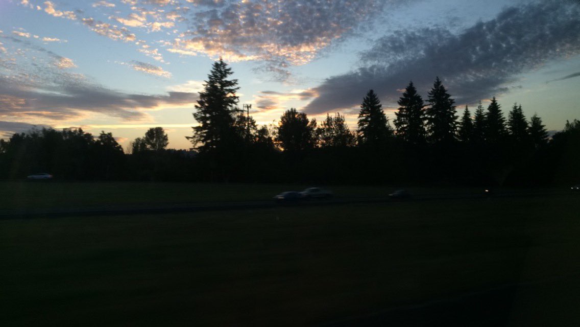 pablo_delcampo's tweet image. Today I was looking through my gallery and found this... The last Oregonian Sunset I watched before I left😢💔👀💦🌎#missingHome #missingOR
