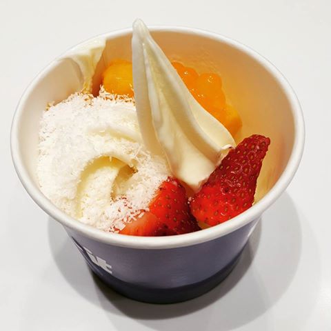 Summer day? Enjoy our popular Pineapple flavour at 
Cranbourne Park Shopping Centre #yogetit #froyo #delicious #cranbournepark #melbourne