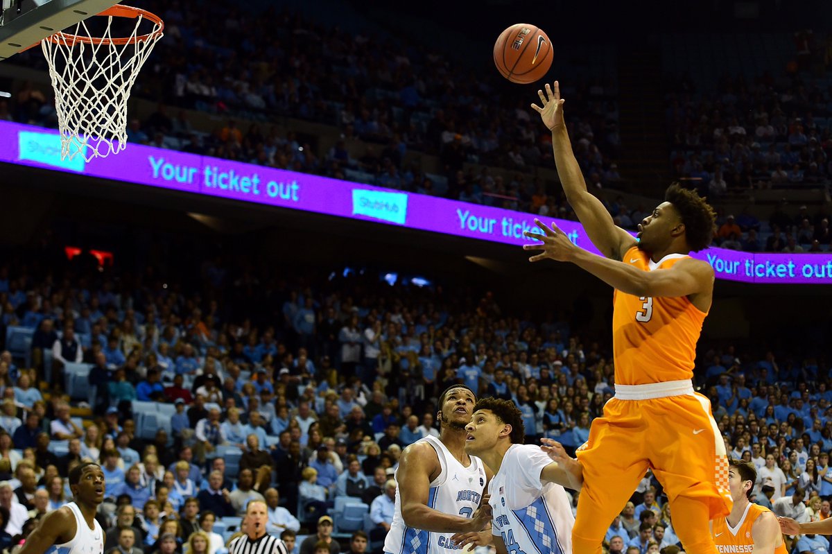 MarchMadnessMBB's tweet photo. Tennessee hanging on!

Vols lead No. 7 North Carolina, 62-59, with 7:43 to play at the Dean Dome. https://t.co/I1BiKEdHMI