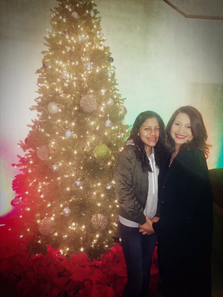 Violetworld's tweet image. 👯 Sunday outing to see the ballet 
#thenutcraker