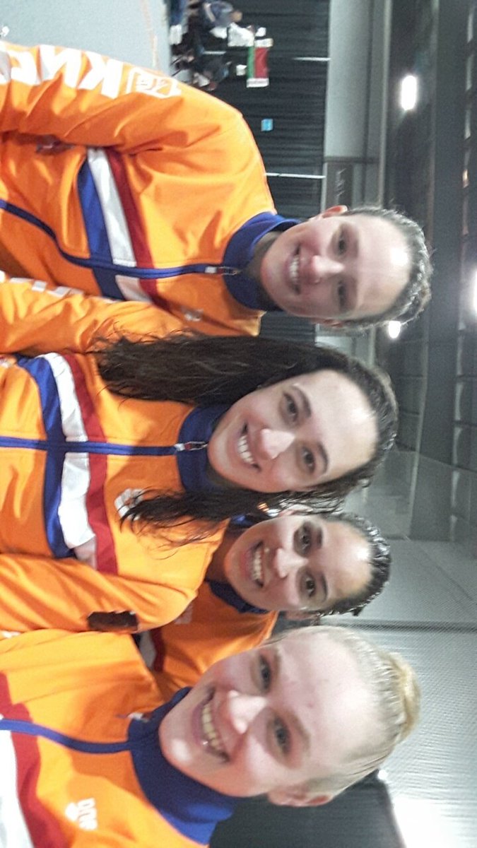 Trots dat ik van dit team deel heb mogen uitmaken! Zilver op het WK met <a href="/ranomikromo/">Ranomi Kromowidjojo</a> <a href="/Maaike_de_Waard/">Maaike de Waard</a> <a href="/BuschKim/">Kim Busch</a>