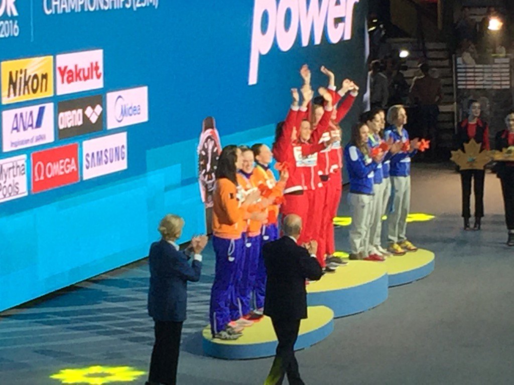 O Canada plays at WFCU Centre! Canada collects gold in women's 4X50m freestyle. <a href="/finawindsor2016/">FINA Windsor 2016</a>