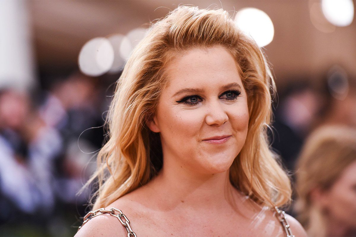 Would you watch a Barbie movie starring Amy Schumer? pic.twitter.com/eMLkfE...