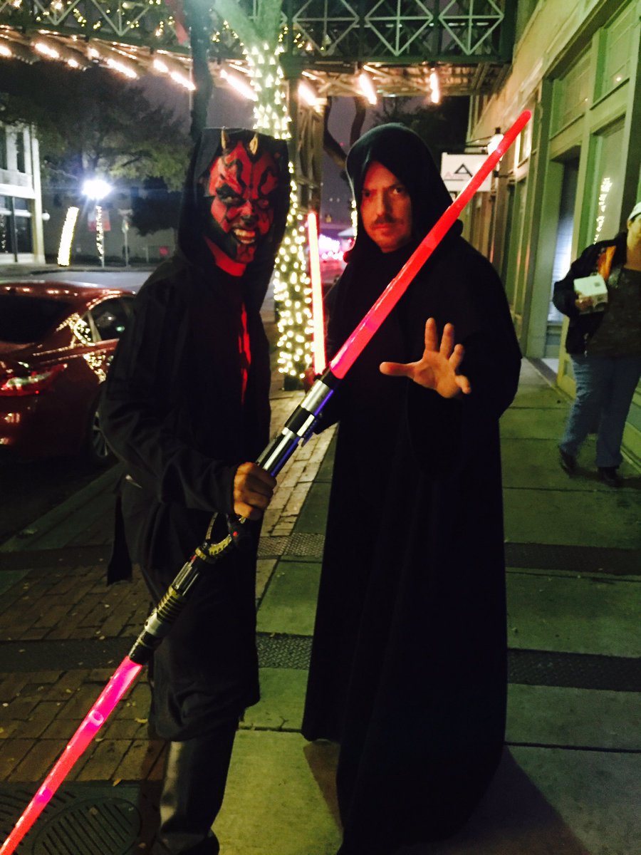 jayceeleonn's tweet photo. Sith Night 👹 #wookiewalk16 #starwars https://t.co/tfMr79zXum