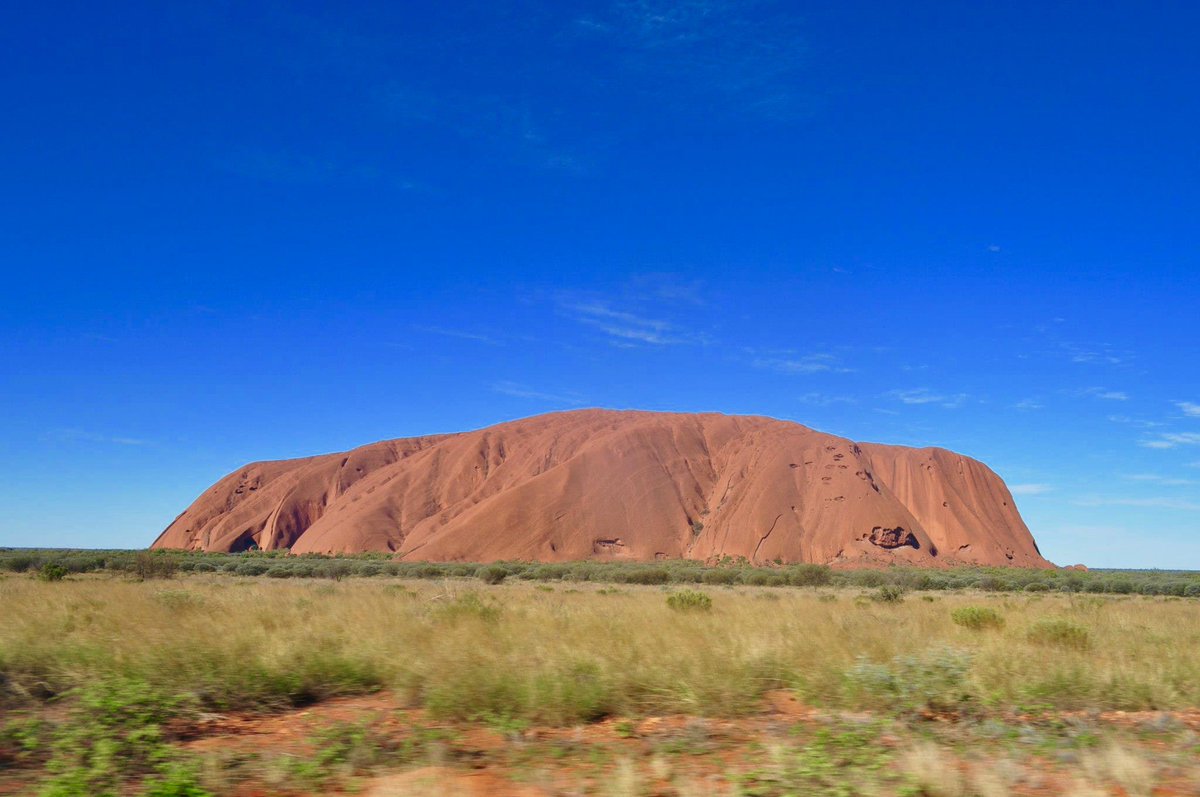 MTB_TheAlice's tweet photo. Speaking from experience, this is why you should PLAN your trip to Uluru - even if you are a backpacker! https://t.co/hYdPZheSlK https://t.co/Z3am5a3ZKC
