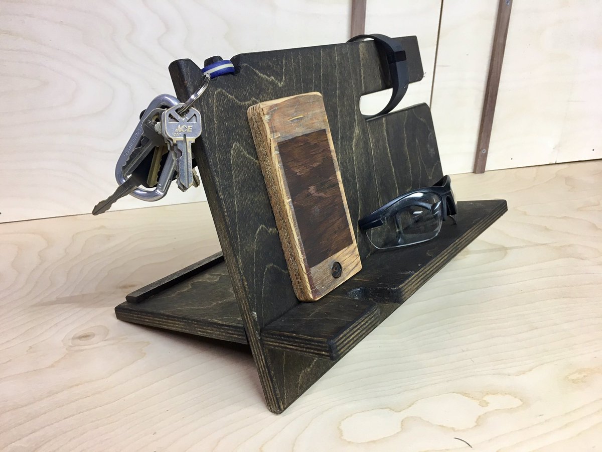 WadeMadeCo's tweet photo. ReCharging Station by WadeMadeCo on Etsy https://t.co/6jkWRt1i2O https://t.co/yQUdG7SMOY https://t.co/48gvUrYJtO