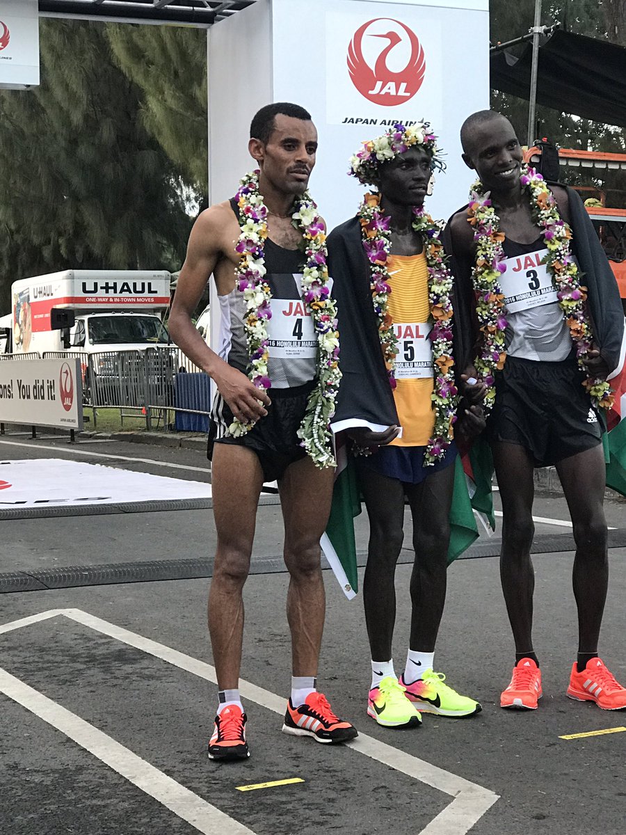 HNLmarathon's tweet image. Certificate pick up tomorrow at the #hawaii convention center. Opens at 9am. Winner will be signing autographs too.