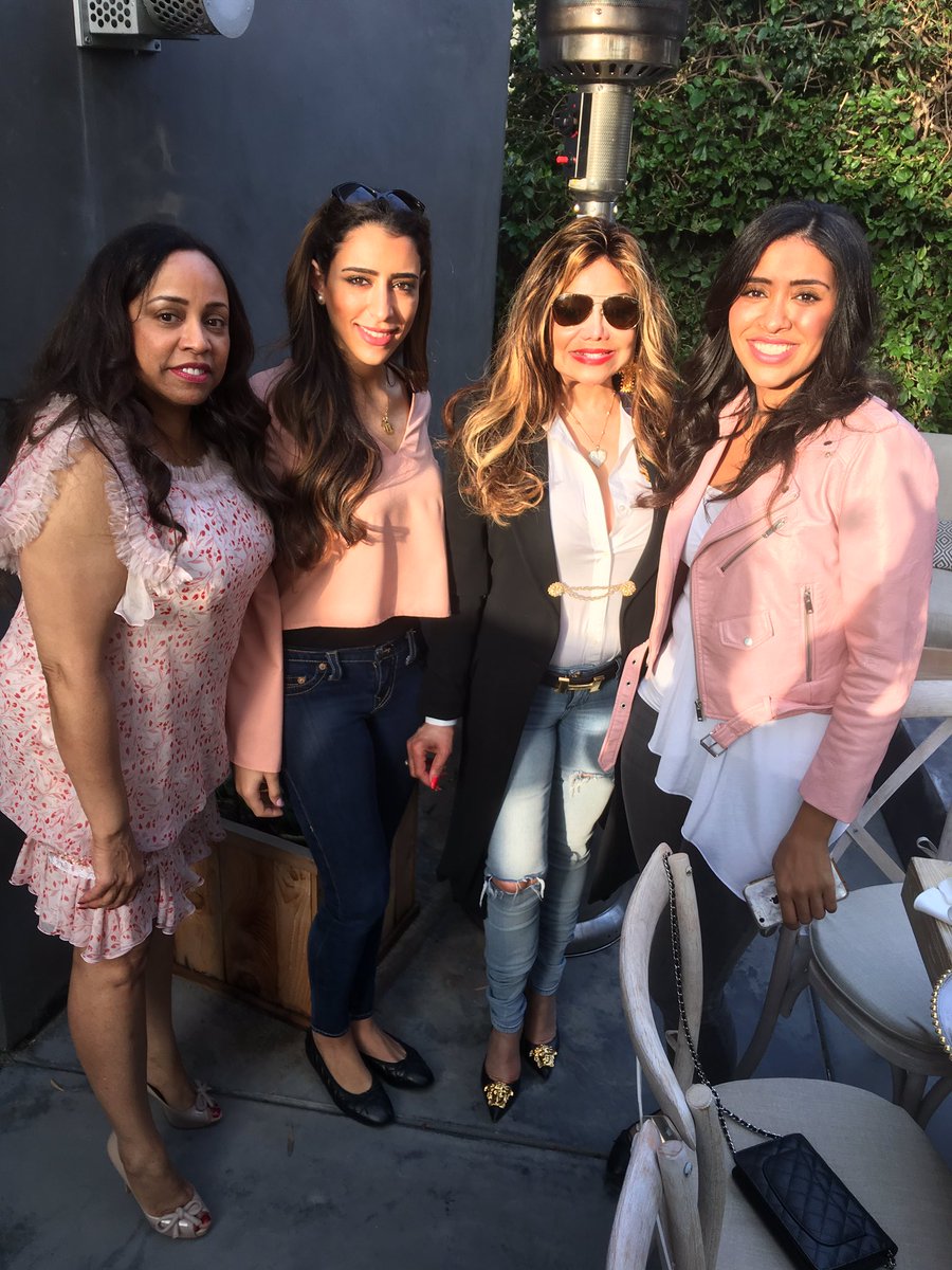 latoyajackson's tweet photo. Fun day with @nabilaals @Fa6oomaS @BrendaRichie https://t.co/zdZzQGRmsx