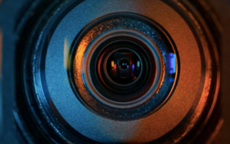 Siecledigital's tweet image. Pourquoi le Live cartonne et à quelles fins l’utiliser ? siecledigital.fr/2016/07/27/liv…