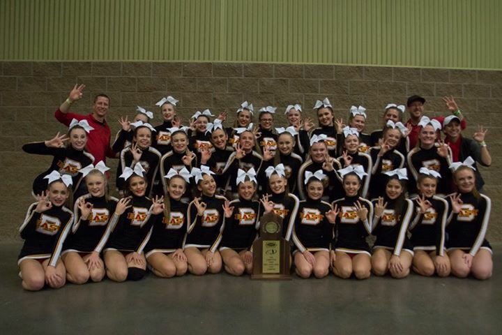 3peats are sweet!!! Operation white jacket is now in full swing. 💍❤️🎀