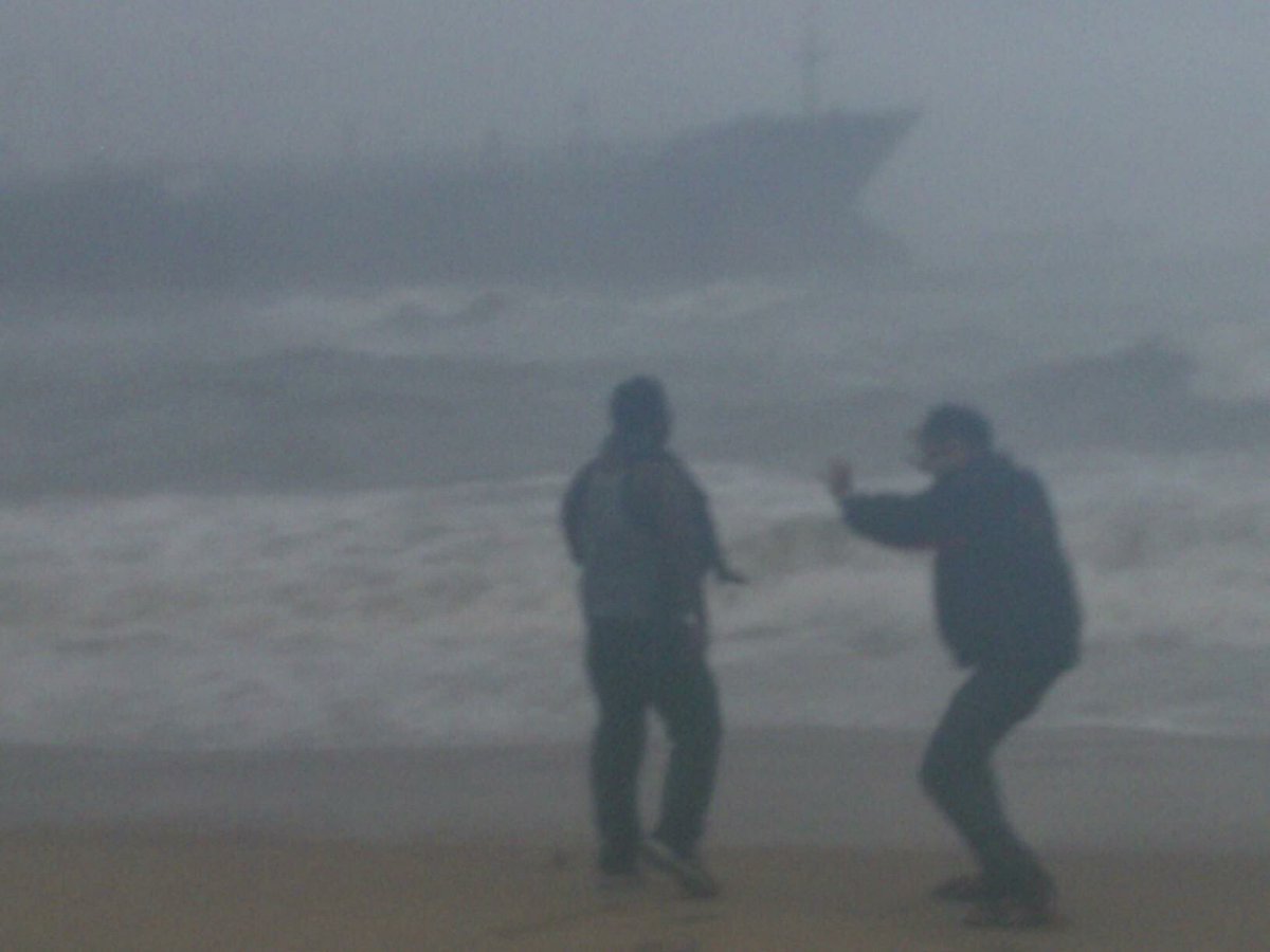 skycinemas's tweet photo. #Nilamcyclone Throwback ! 2012. Went Besant Nagar beach at 4pm 😂 Semma experience. But this #cyclonevardah seems Bigger. Avoid going out. https://t.co/HrVkidlh6y