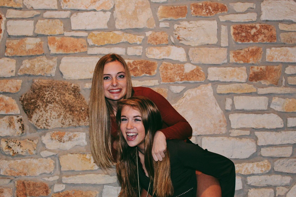 chandlerhughes3's tweet photo. so much love for paigey g 💞 https://t.co/hUzxmnnW5h