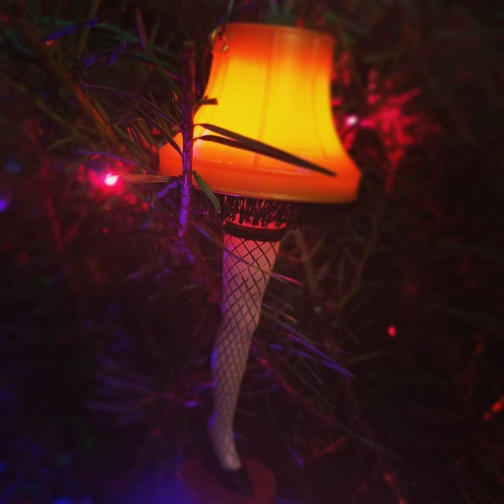JBarrick's tweet image. mmm #electricsex 🙄 #ralphie #majoraward #fragile #achristmasstory ift.tt/2gundvh