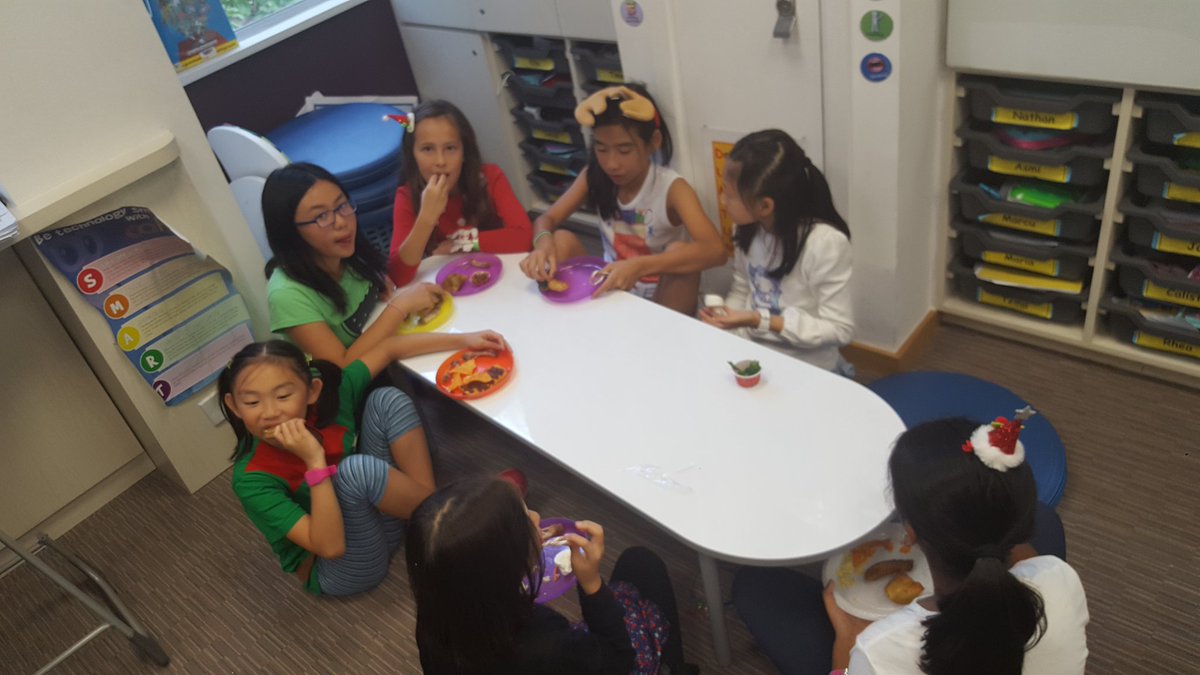 cwbsy6's tweet photo. Party food https://t.co/MlUJQDRhUx