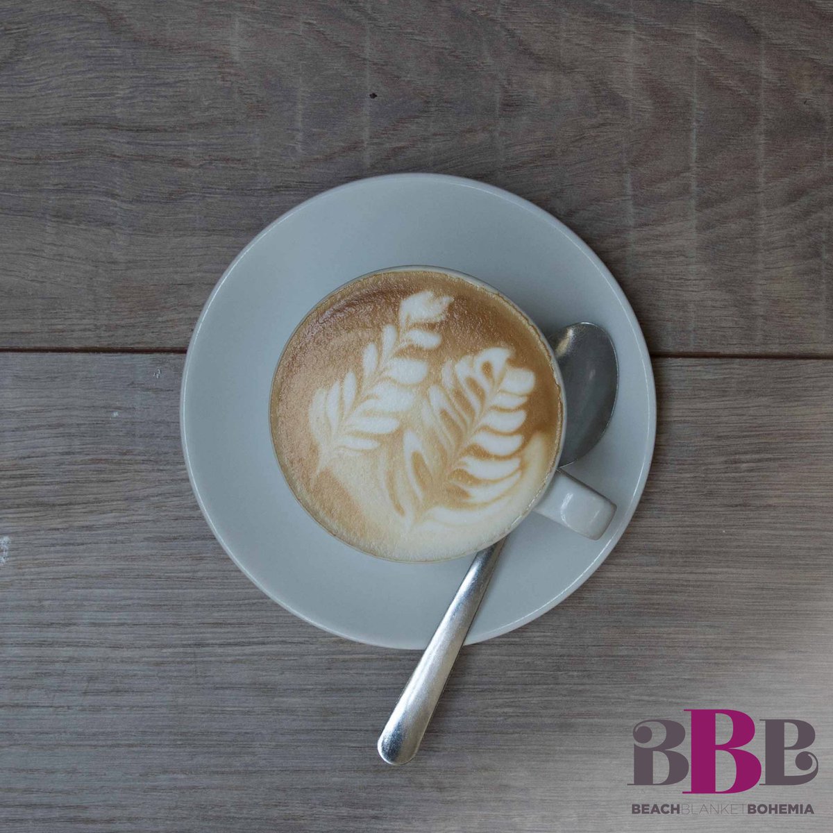 A kiss of life this morning. Enjoy the week everyone!
#Cappuccino #coffeelovers