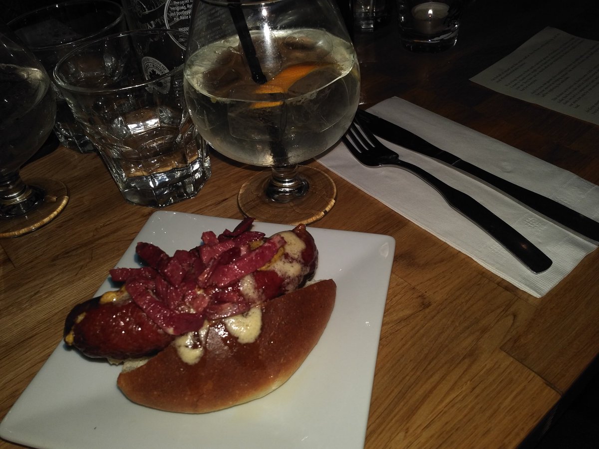 DebTheFarmer's tweet photo. Bearwurst with Moose Marrownassie
#fromthewildtable https://t.co/011iN0rYDt