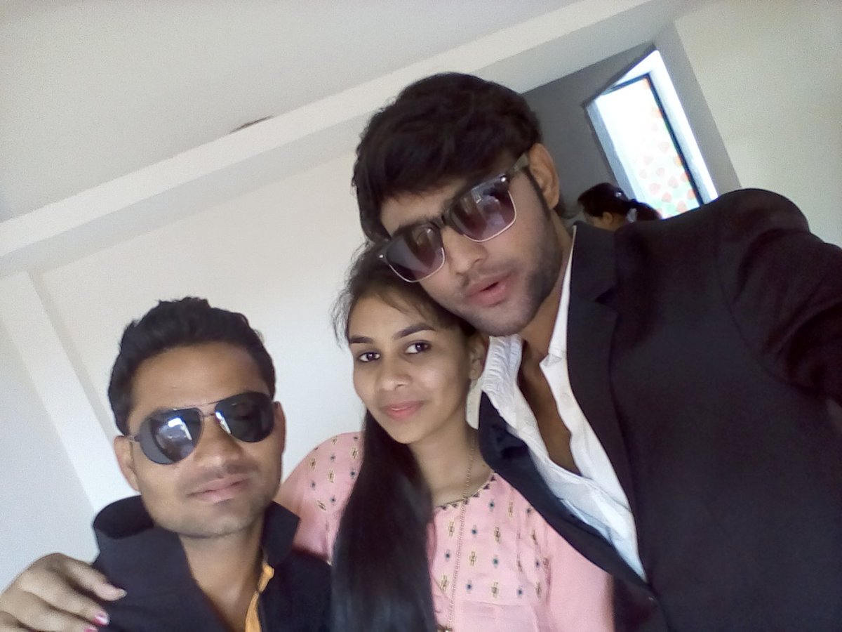 KendreBhaskar's tweet photo. Premacha Katta Promotion Time Amravati Mi &amp; My Best Friends Dipak tonde and Sneha https://t.co/Gs0nD0pJNZ