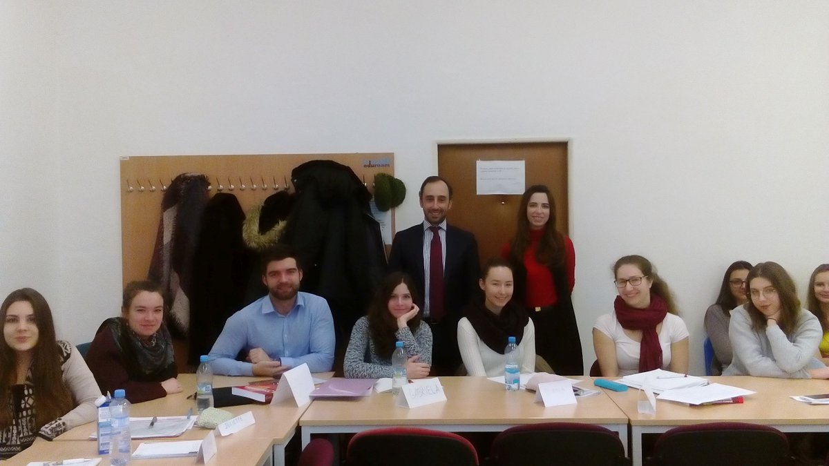 OfecomeRepCheca's tweet photo. La Ofecome, en colaboración con la Facultad de Cc.Sociales de la Universidad Carolina, impartirá diferentes ponencias sobre España en Praga https://t.co/msrrKzYEr8