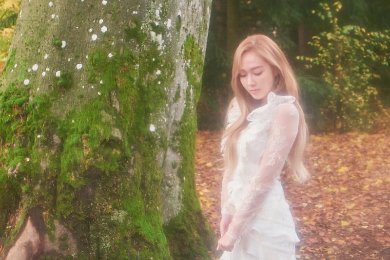 [PIC][30-11-2016]Jessica Comeback với Mini Album thứ 2 "WONDERLAND"  CzdCo5iVIAAquub