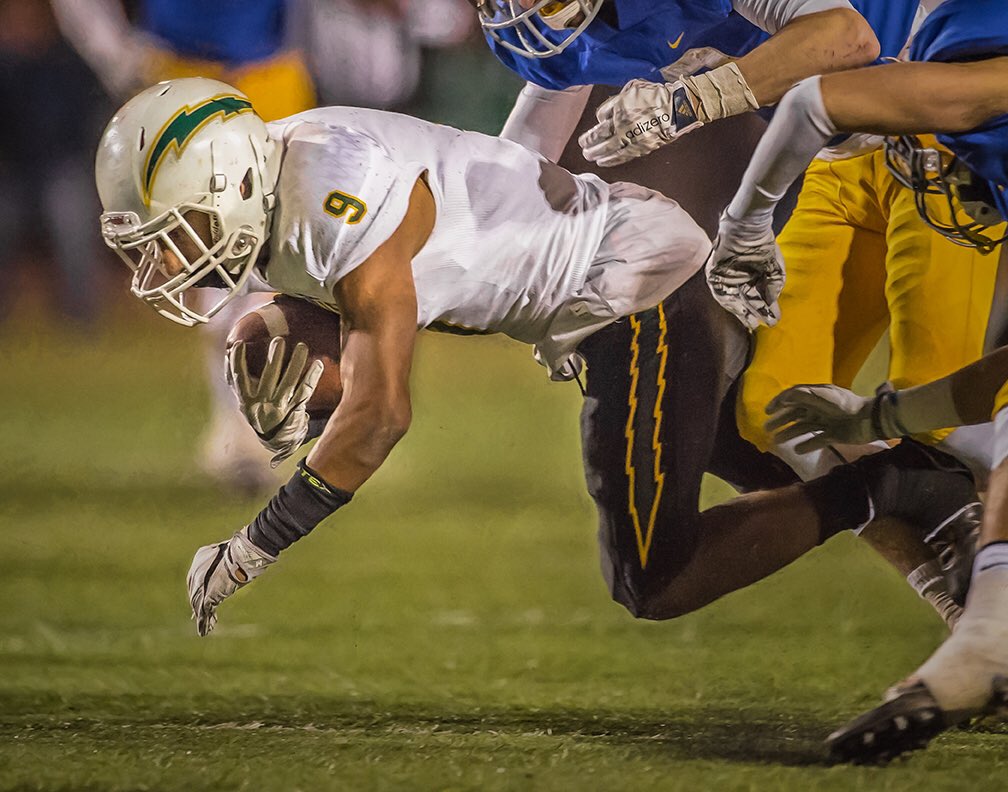 terrancejack's tweet photo. #2016 #allsunsetleague #edisonchargersfootball #allleague #cifchampions #ssa13 #terryjackphotograhy #surfcityactionphotos @terrancejack https://t.co/v7aOVOlVhN