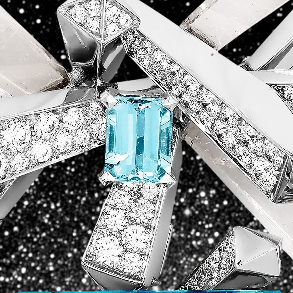 LorenzBaumer's tweet photo. #glacier #necklace #lorenzbaumer #jewelry #placevendome #christmas #paris https://t.co/gm4rDiQiOm