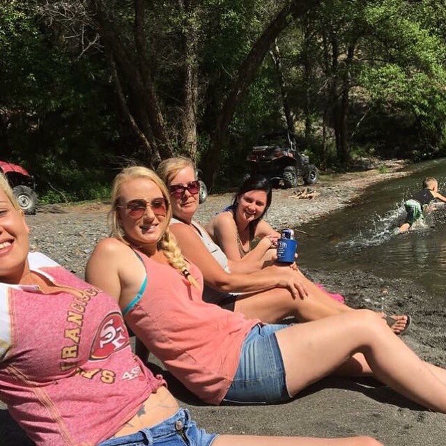briana_binns's tweet photo. On a real note, summer wya??? I wanna go camping #ourproperty π https://t.co/VIhtr3RfnX