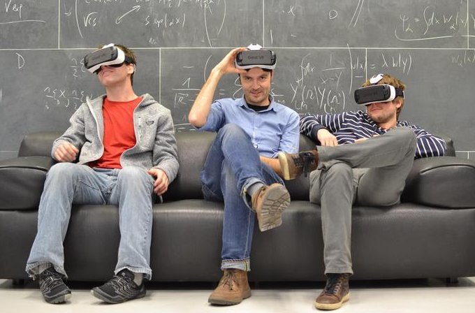 Belgodyssee's tweet photo. Virtual reality als middel om de relativiteitstheorie te beleven: lees het artikel van @LoreKimps in @metrobelgie https://t.co/6i84f2ytJM https://t.co/J1cg94chSl