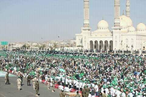 SoS0i0s's tweet photo. #صنعاء_امس 

حتى من كان من #الجنوبيين يدعم مشروع دولة اتحادية من 6 الأقاليم مع #اليمن امس تغيرت نظرتة عندما شاهد ملايين الشماليين يلطمون https://t.co/sXpj86F0ef